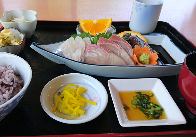 さしみ定食